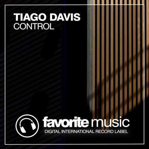 Tiago Davis-Control