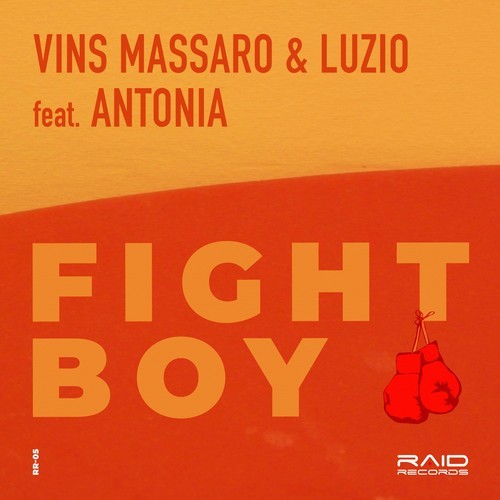 Vins Massaro, Luzio-Fight Boy