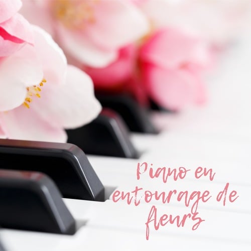 Piano en entourage de fleurs