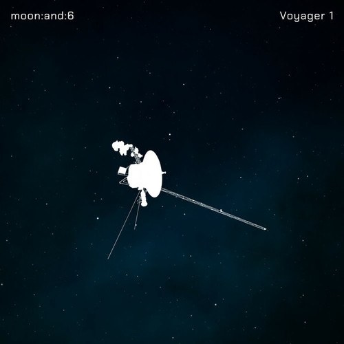 Moon:and:6-Voyager 1