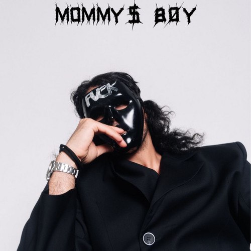 MOMMYS BØY